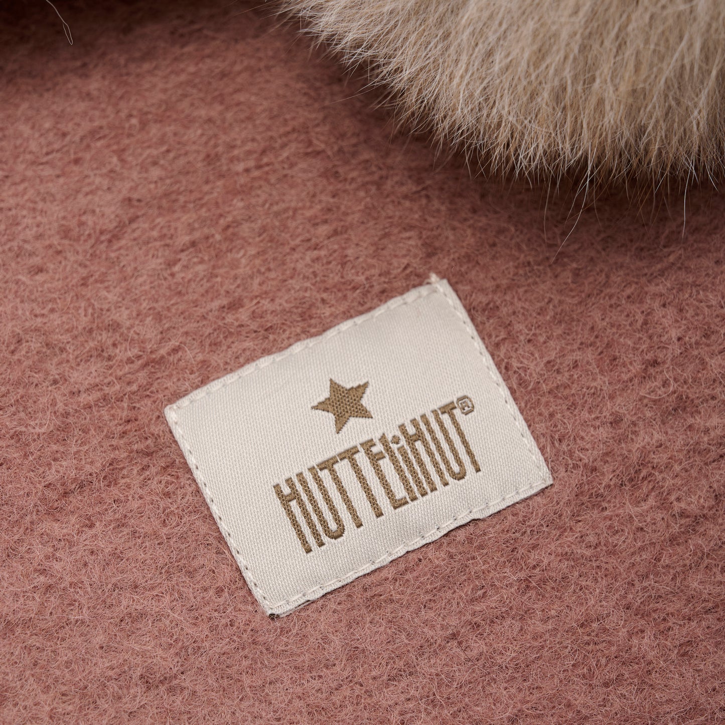 Huttelihut uld Elefanthue m. pompom - Burlwood