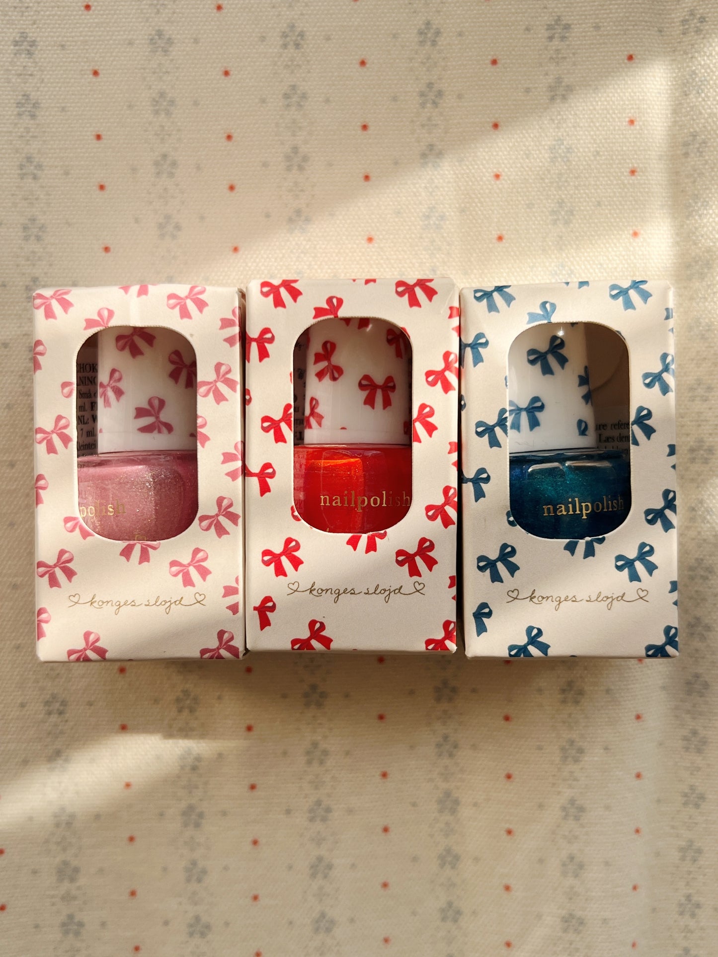 Konges Sløjd TWINKLE PEEL OFF NAGELLACK – Erhältlich in 3 Farben