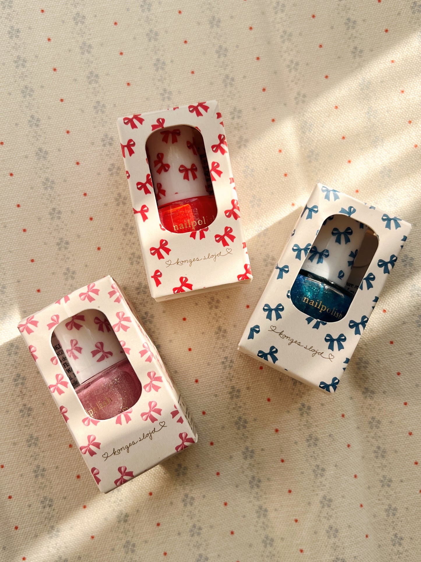 Konges Sløjd TWINKLE PEEL OFF NAGELLACK – Erhältlich in 3 Farben