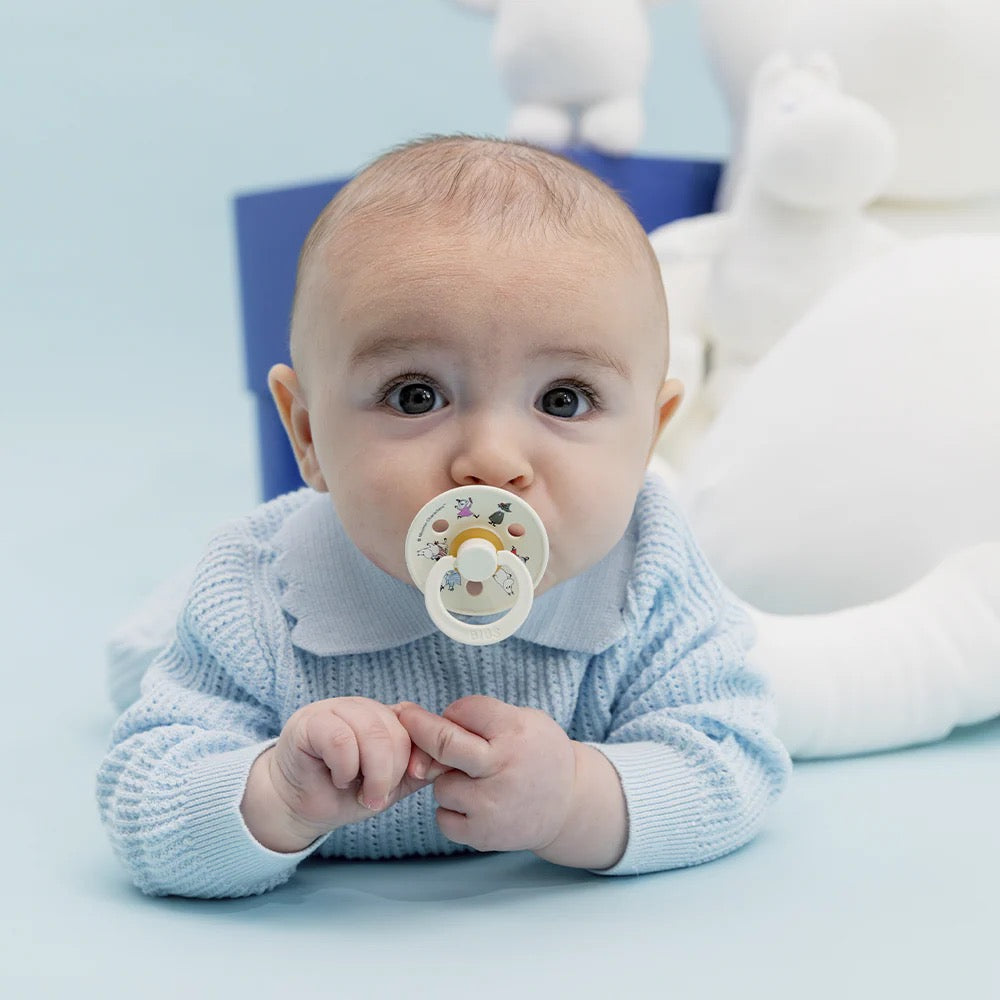 BIBS Moomin colour friends sutter / 2 pak latex str. 2 - Ivory mix