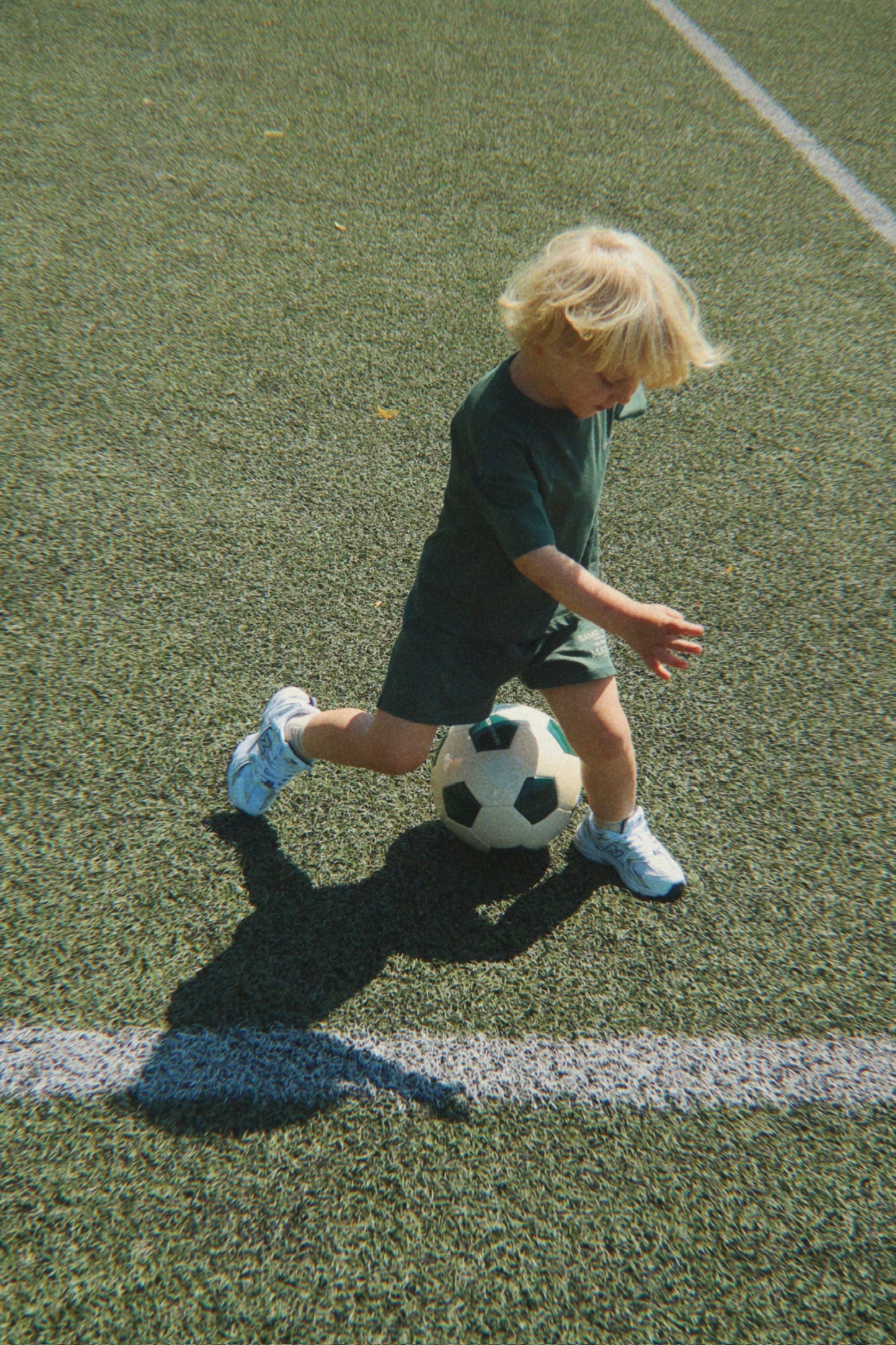 Konges Sløjd  FAMO T-SHIRT & SHORTS SÆT - CILANTRO