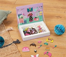 Lade das Bild in den Galerie-Viewer, Janod Girl Dress Up Magnetbuch

