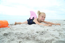 Indlæs billede til gallerivisning SwimFin Hajfinnen Lyserød - Strand og vand
